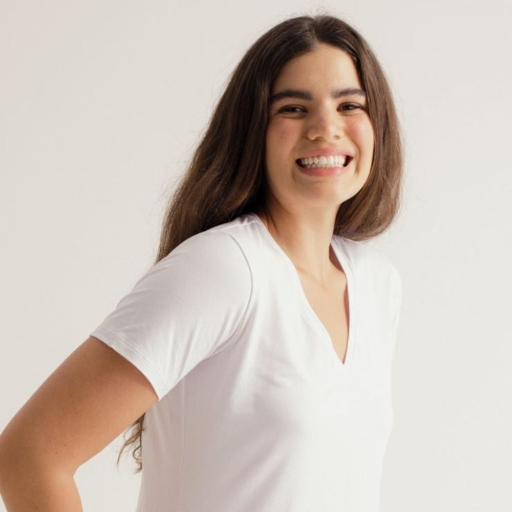Blusa Tech T-Shirt Gola V Feminina Branca